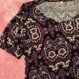 Lularoe Perfect tee gorgeous print!